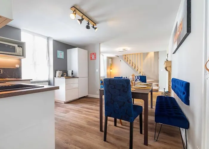 Le Duplex Des Ducs Апартаменты *